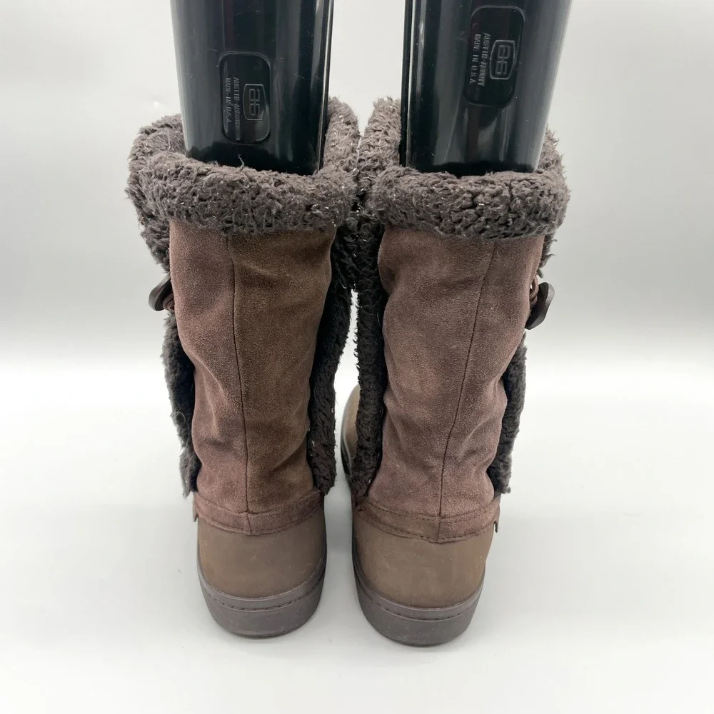 Crocs Modessa Button Suede Boots Brown Faux Fur Lined Womens 8 Cozy Casual Snow